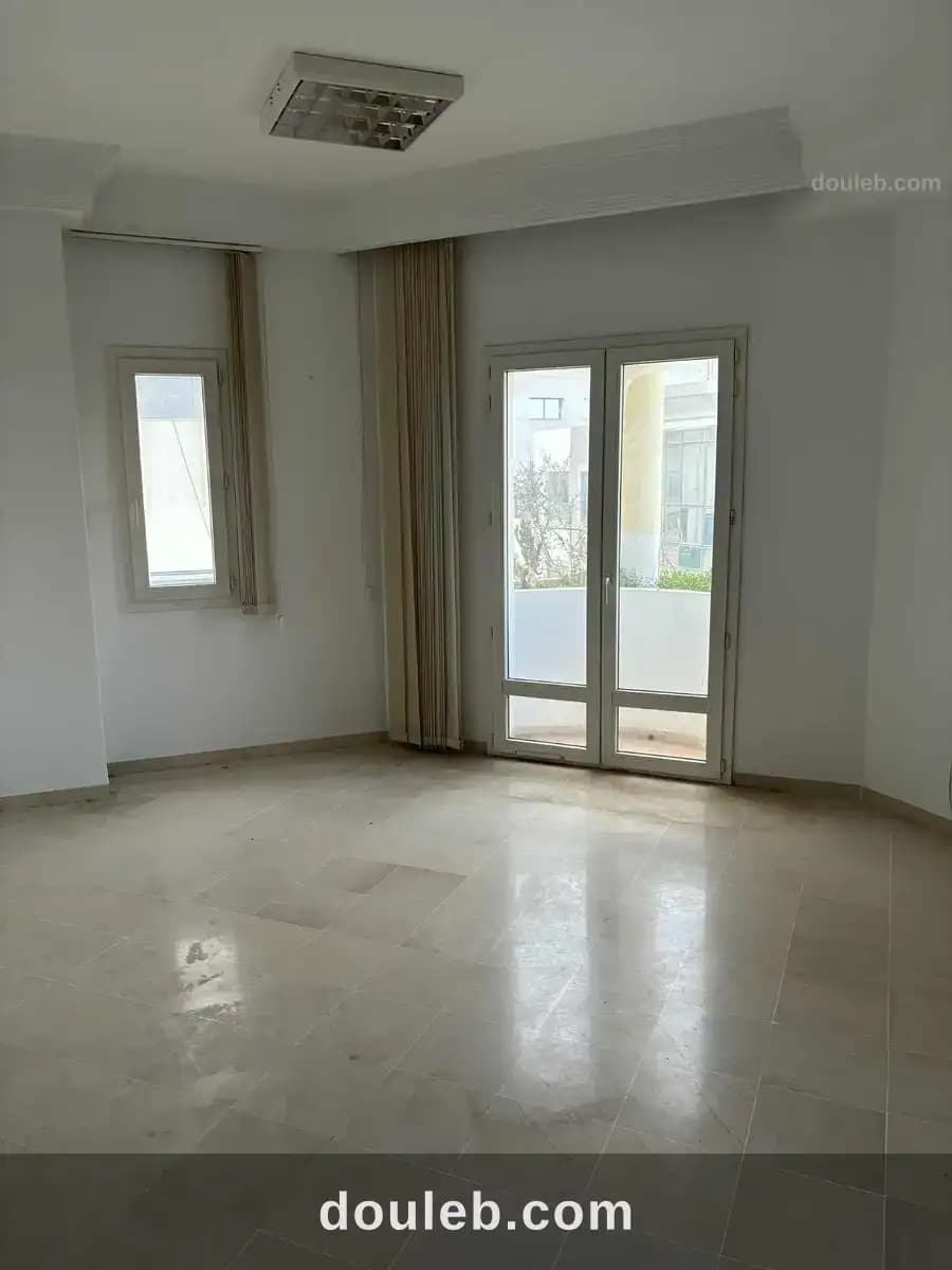 Bureau de 180m2 au lac 1 à Tunis