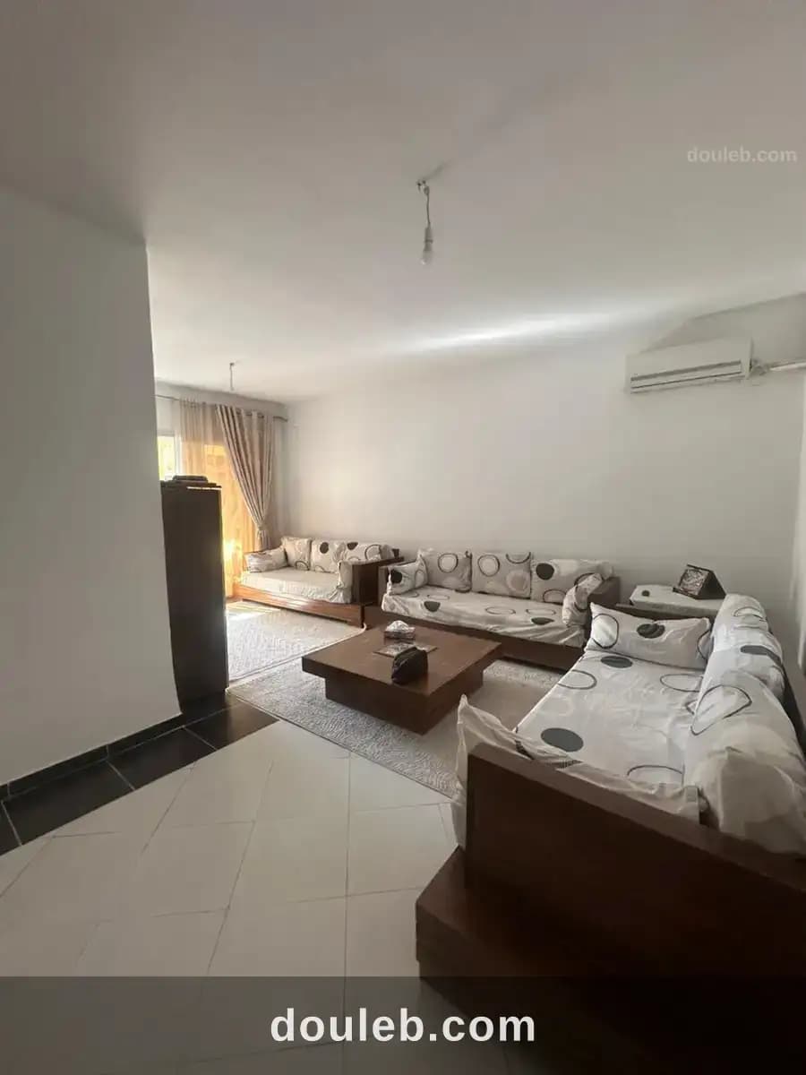 Appartement s2 pour habit bureau megrine riadh à Ben Arous