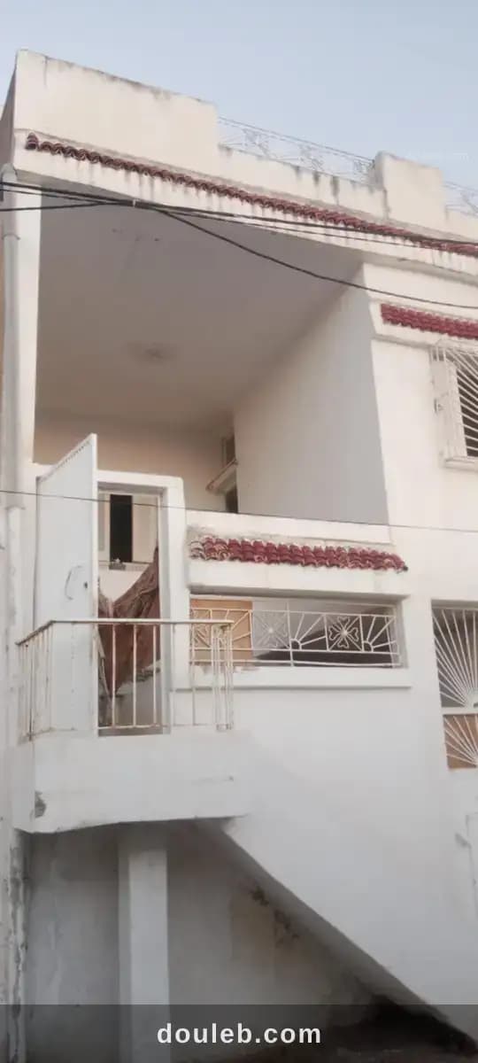 Duplex s plus 3 à cité linitilaka à Tunis