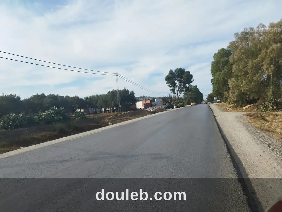 Terrain a kélibia sur la route principale à Nabeul