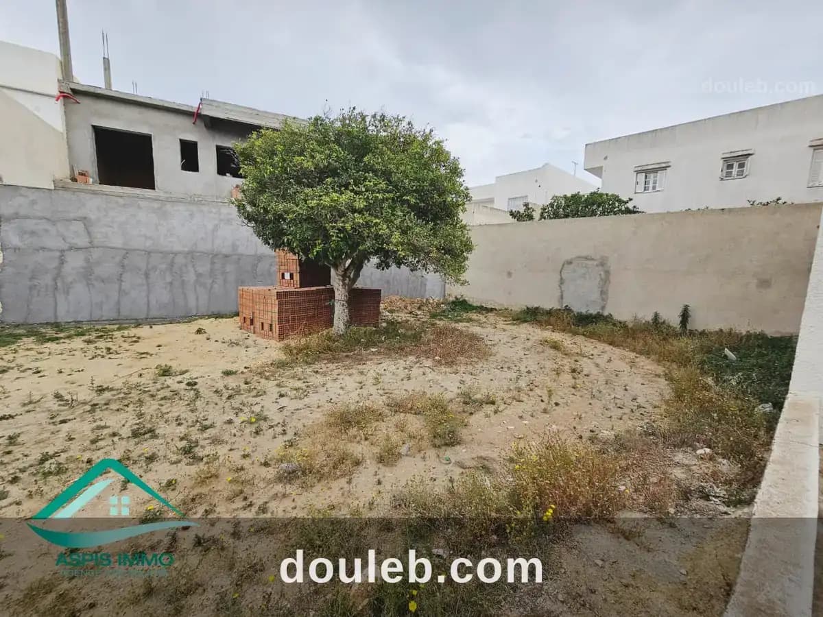 Vt921 terrain 260 m2 à cité merdes kelibia à Nabeul