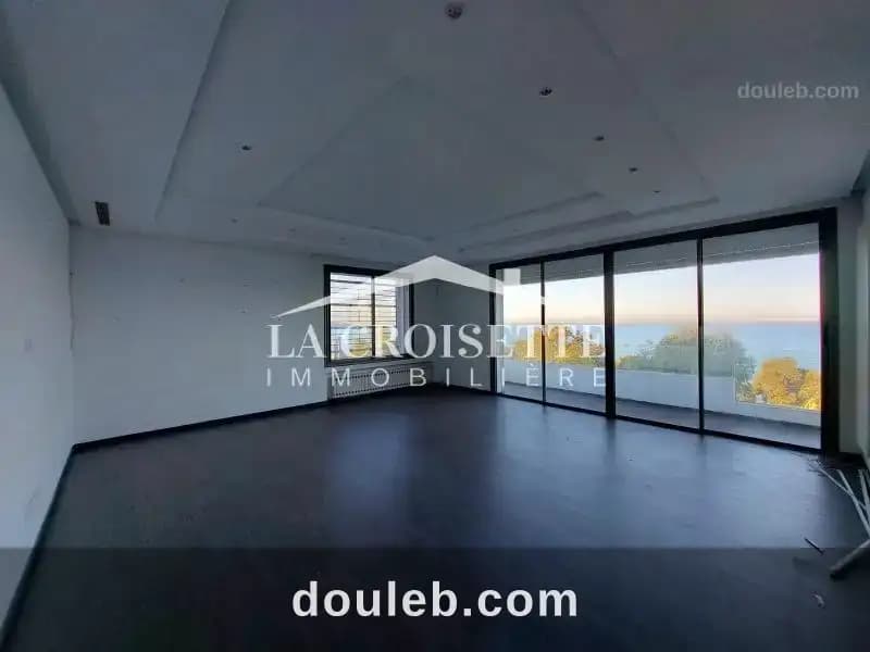 Appartement s 3 vue mer à la marsa mal2021 à Tunis