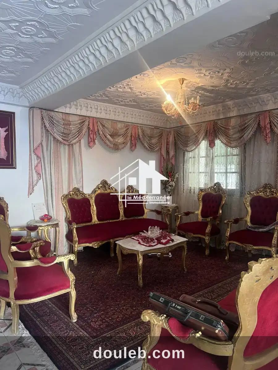 Villa 2s7 indépendante au bardo à Tunis