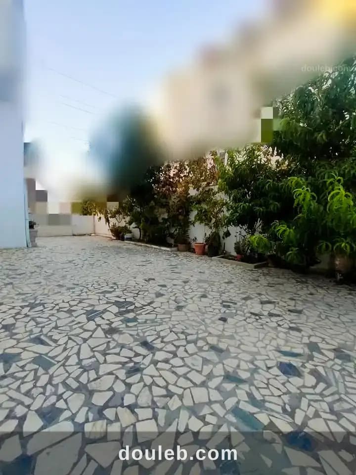 Spacieux etage de villa s4 à ennasr à Ariana