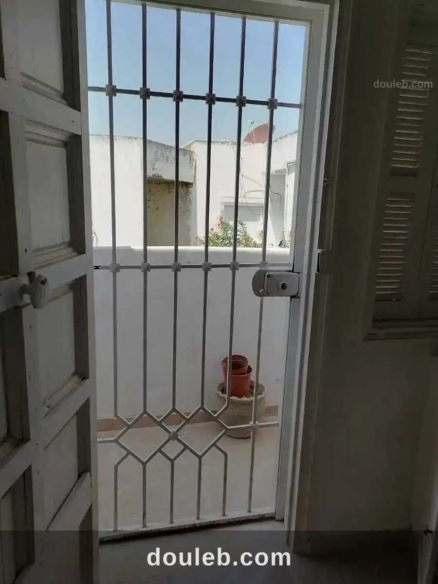 Appartement s2 au 1ere etage - Miniature 2