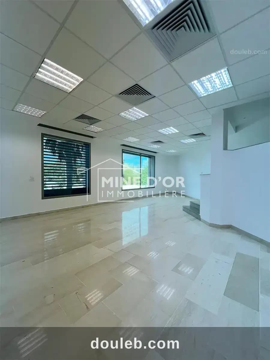 Bureau haut standing en open space au lac 1 à Tunis
