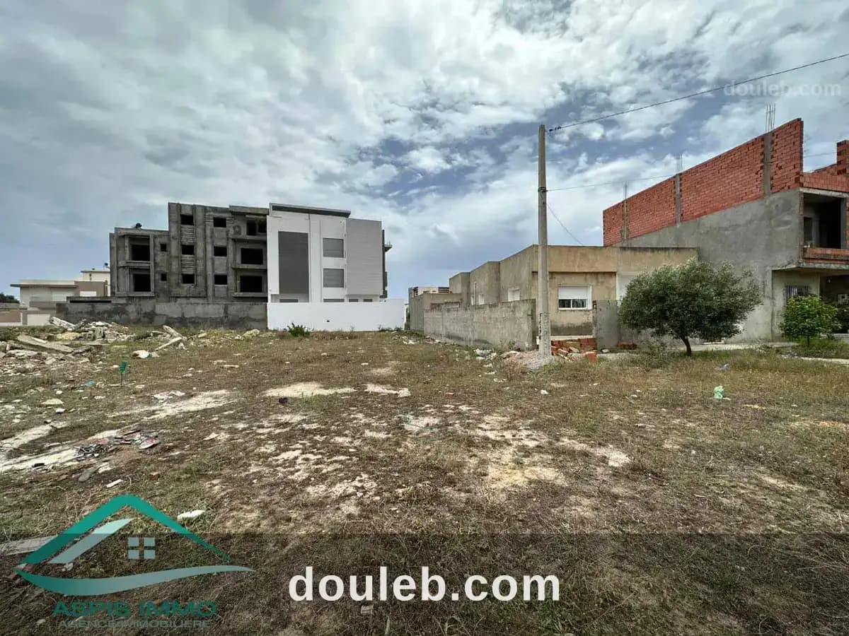 Vt817 terrain 322 m2 à cité mirdès kelibia à Nabeul