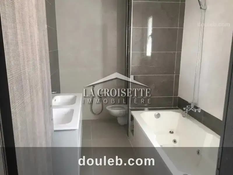 Duplex s4 avec jardin et piscine à la marsa - Miniature 5