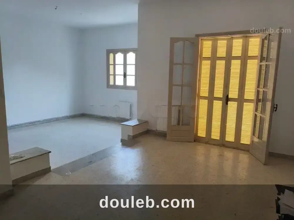 Villa à usage d'habitation ou bureautique à manar - Miniature 3