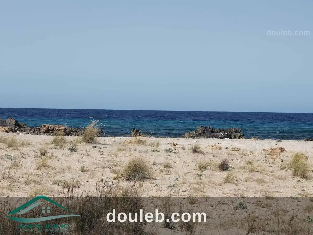 Vt747 terrain à 500 mètres de plage kerkouene à Nabeul