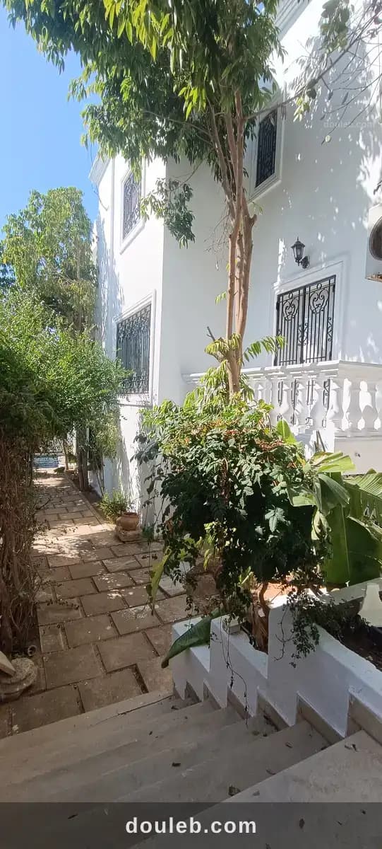 Charmante villa avec piscine - Miniature 2