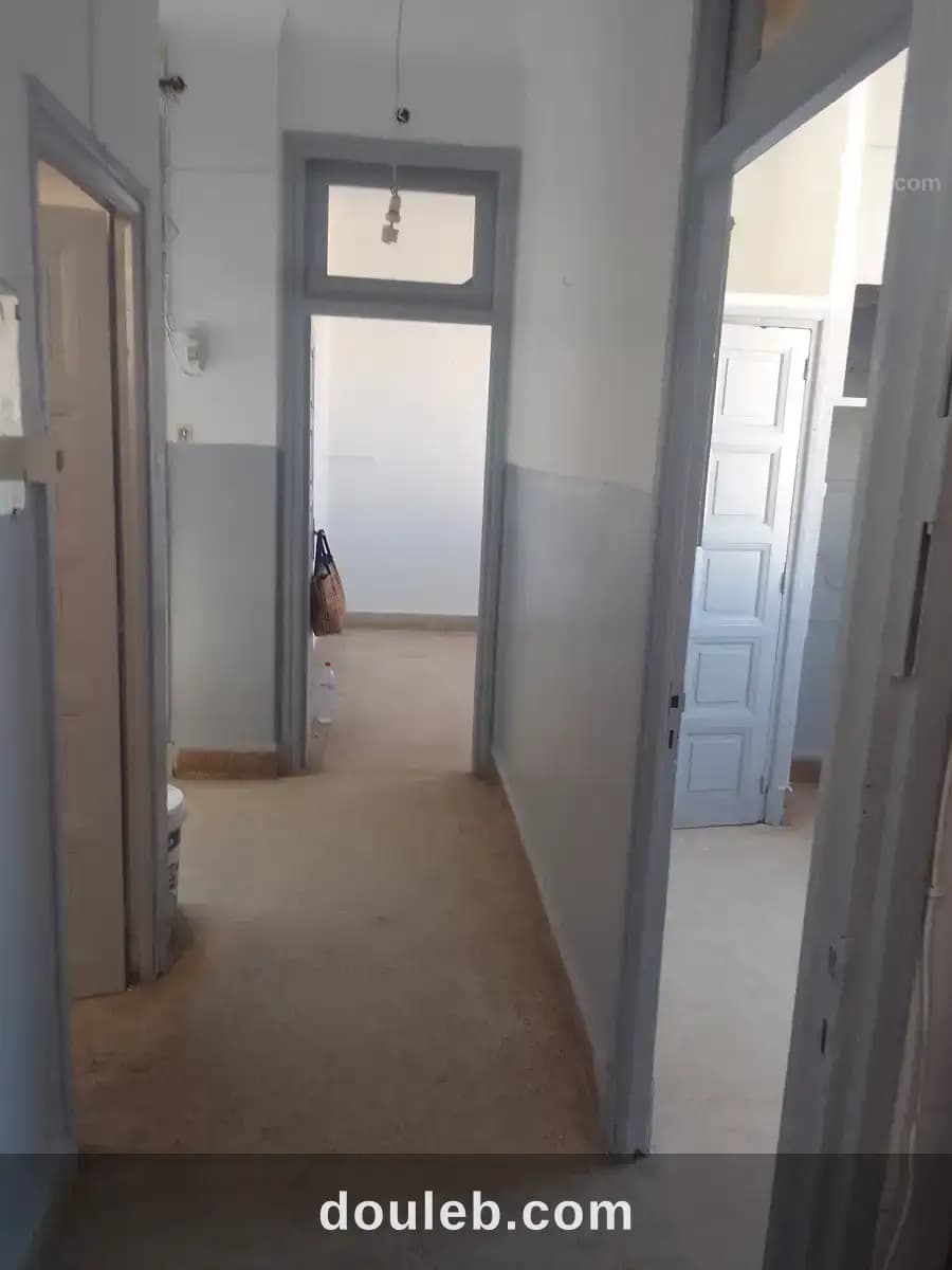 Petit appartement au centre ville au 100 metres - Miniature 5