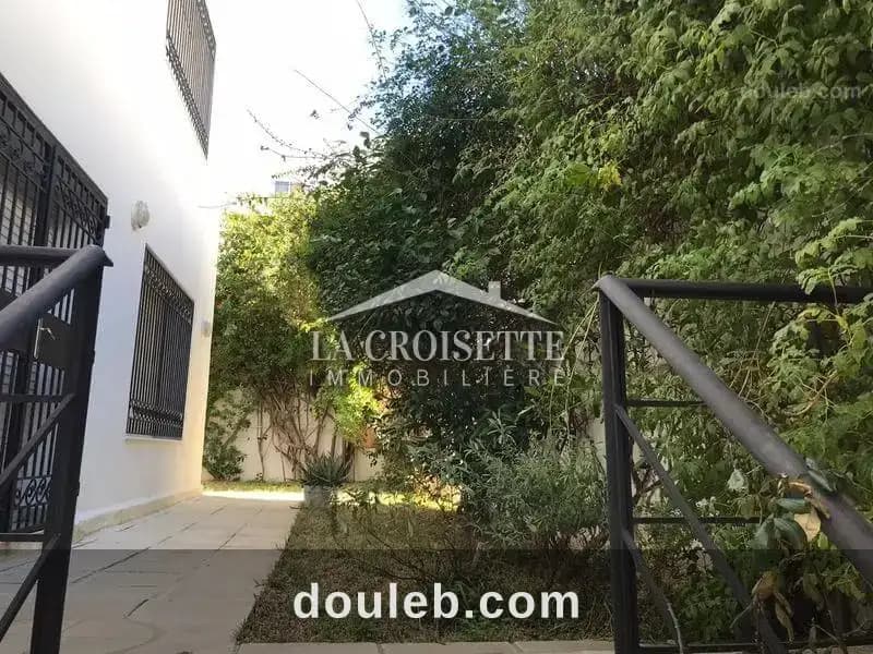 Villa s4 à la marsa mvl0142 à Tunis