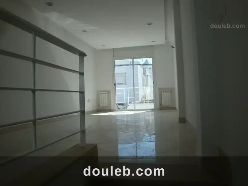 Duplex séjour et une chambre - Miniature 4