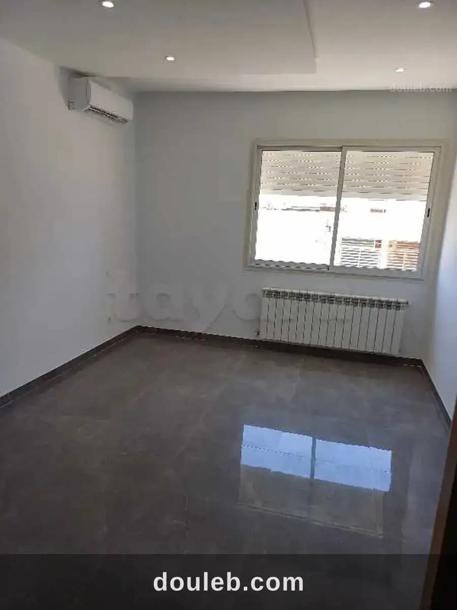 Appartement s1 hs à jardin d'el menzah 2 à Ariana