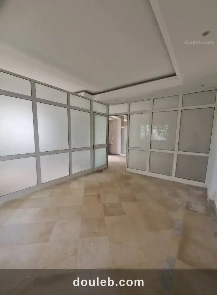 Rez de chaussée de villa pour activité bureautique - Miniature 5