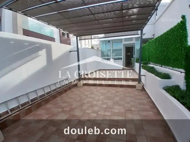 Duplex s3 avec terrasse à carthage mdl0703 à Tunis