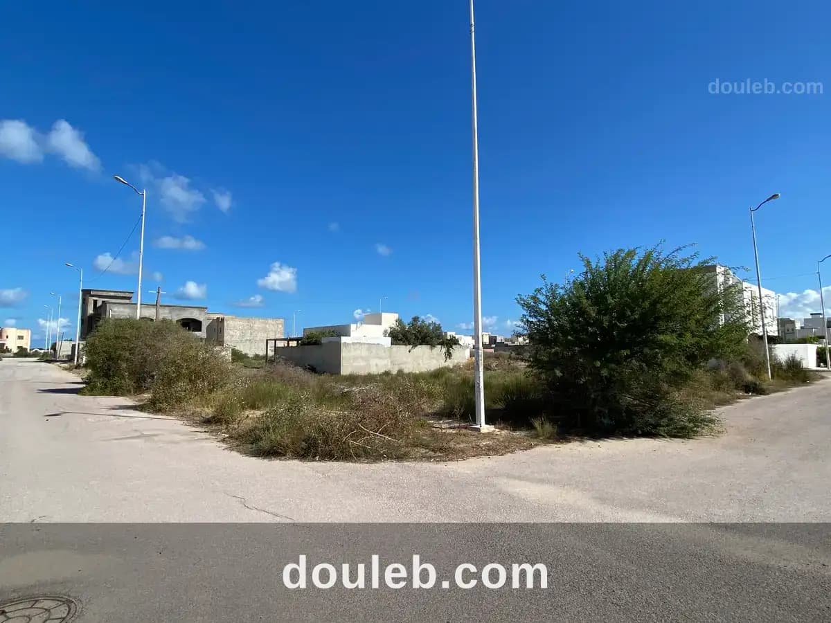 Terrain 311 m2 plage ejjahmi à Ben Arous