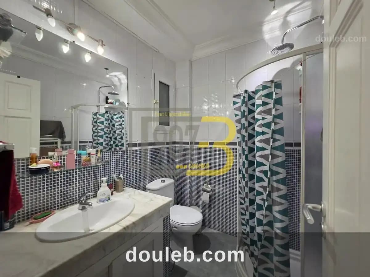 Un appartement s3 à cité ennasr - Miniature 5