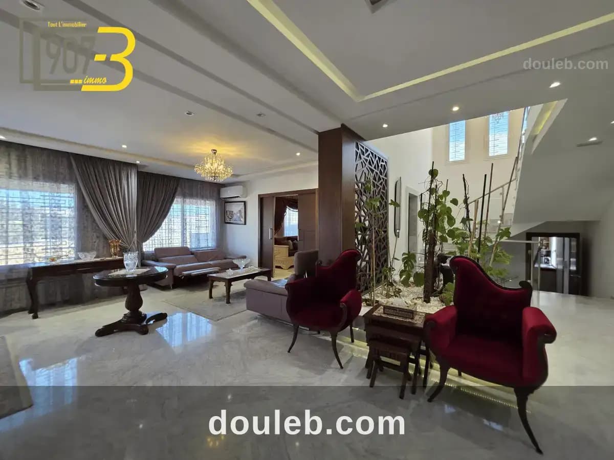 Villa s4 avec piscine intérieure à el menzah 9 à Tunis