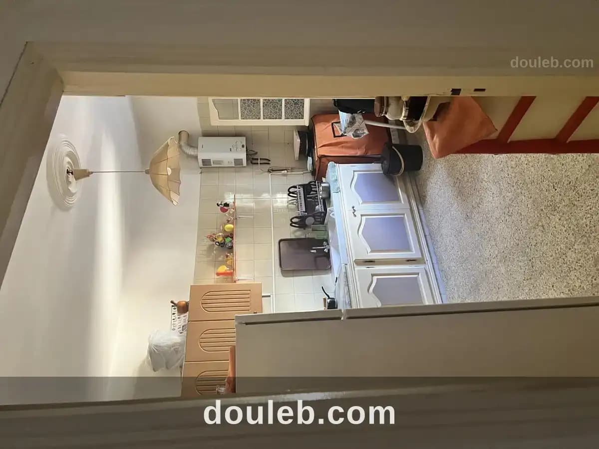 Bel étage de villa avec studio indépendant - Miniature 3