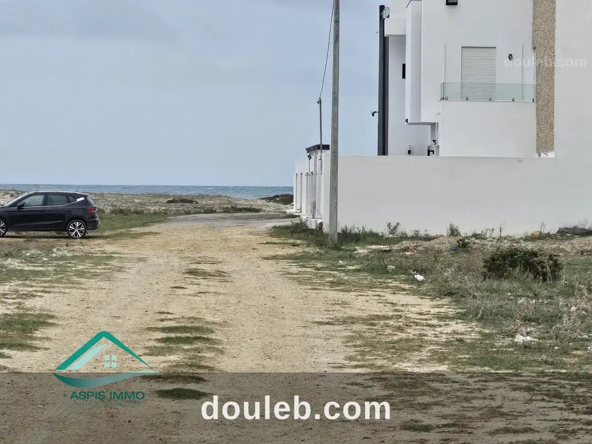 Vt947 terrain 270 m2 à ain grinz à kelibia à Nabeul
