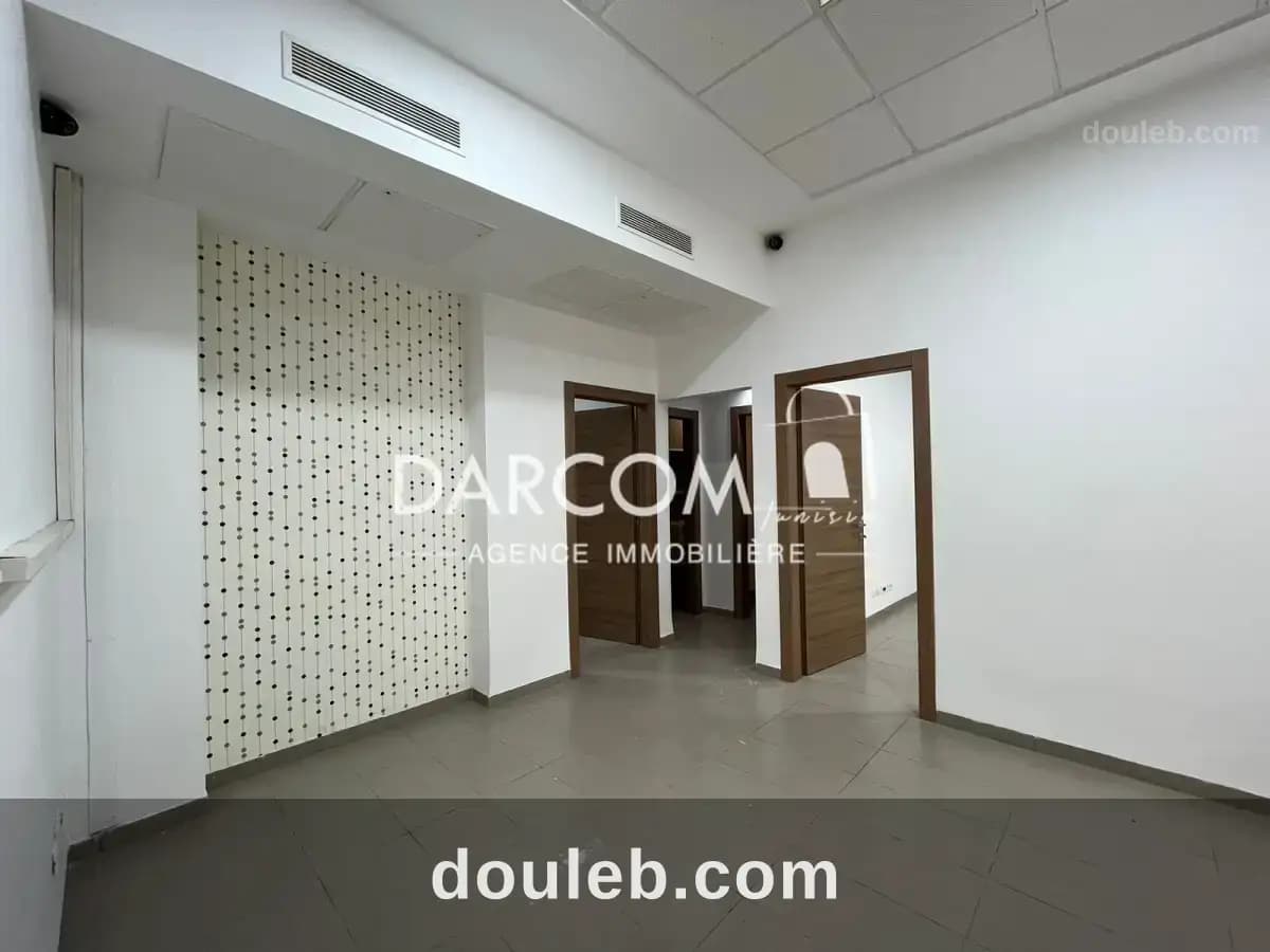 Bureau marsa mall à Tunis