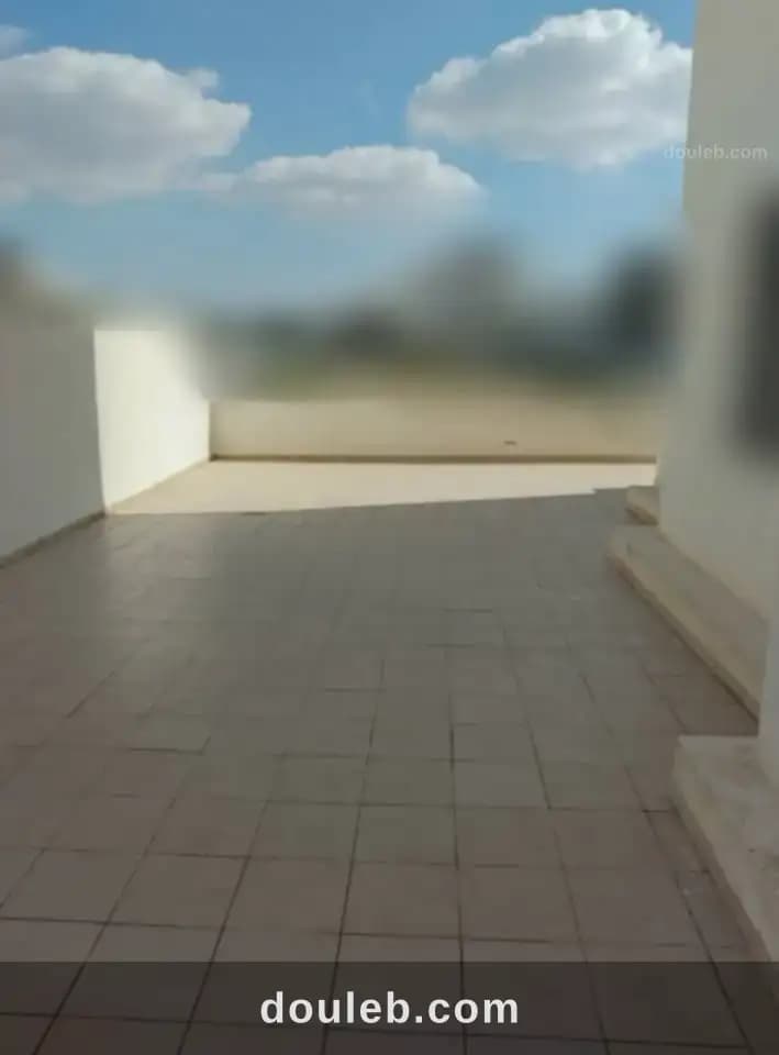 Duplex s3 avec terrasse jardins d'el menzah à Ariana
