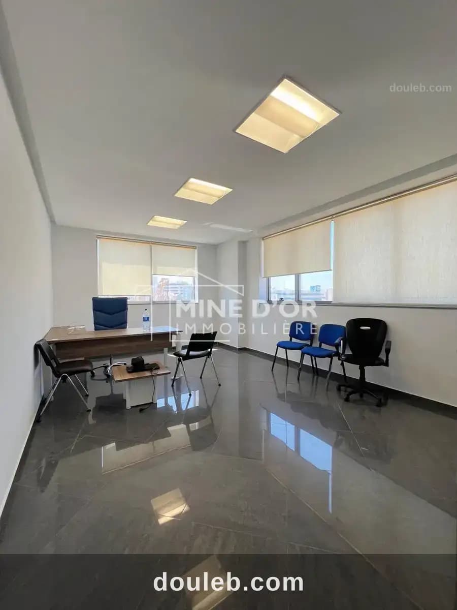 Al bureau en 5 espaces haut standing - Miniature 2