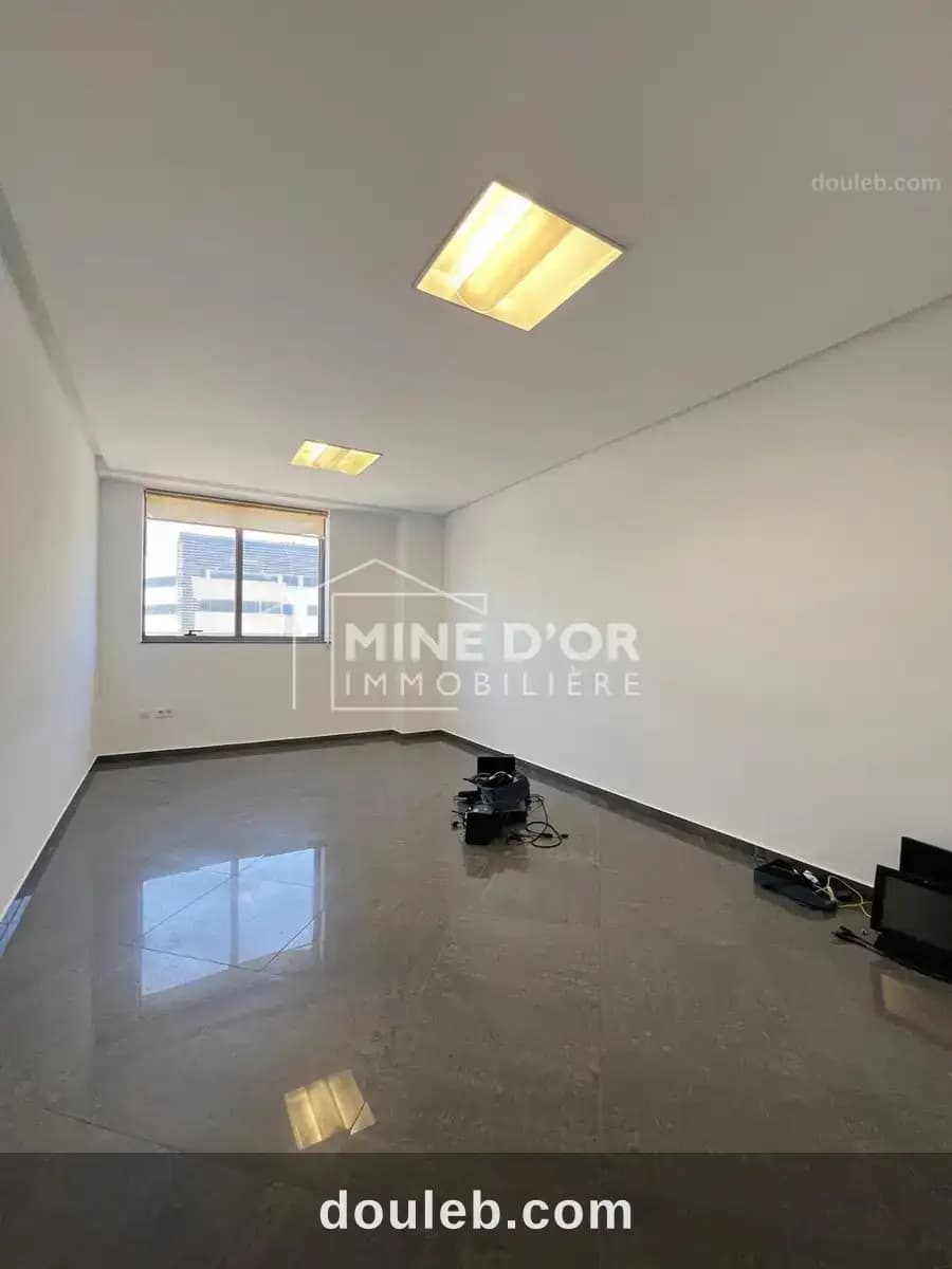 Al bureau en 5 espaces haut standing - Miniature 3
