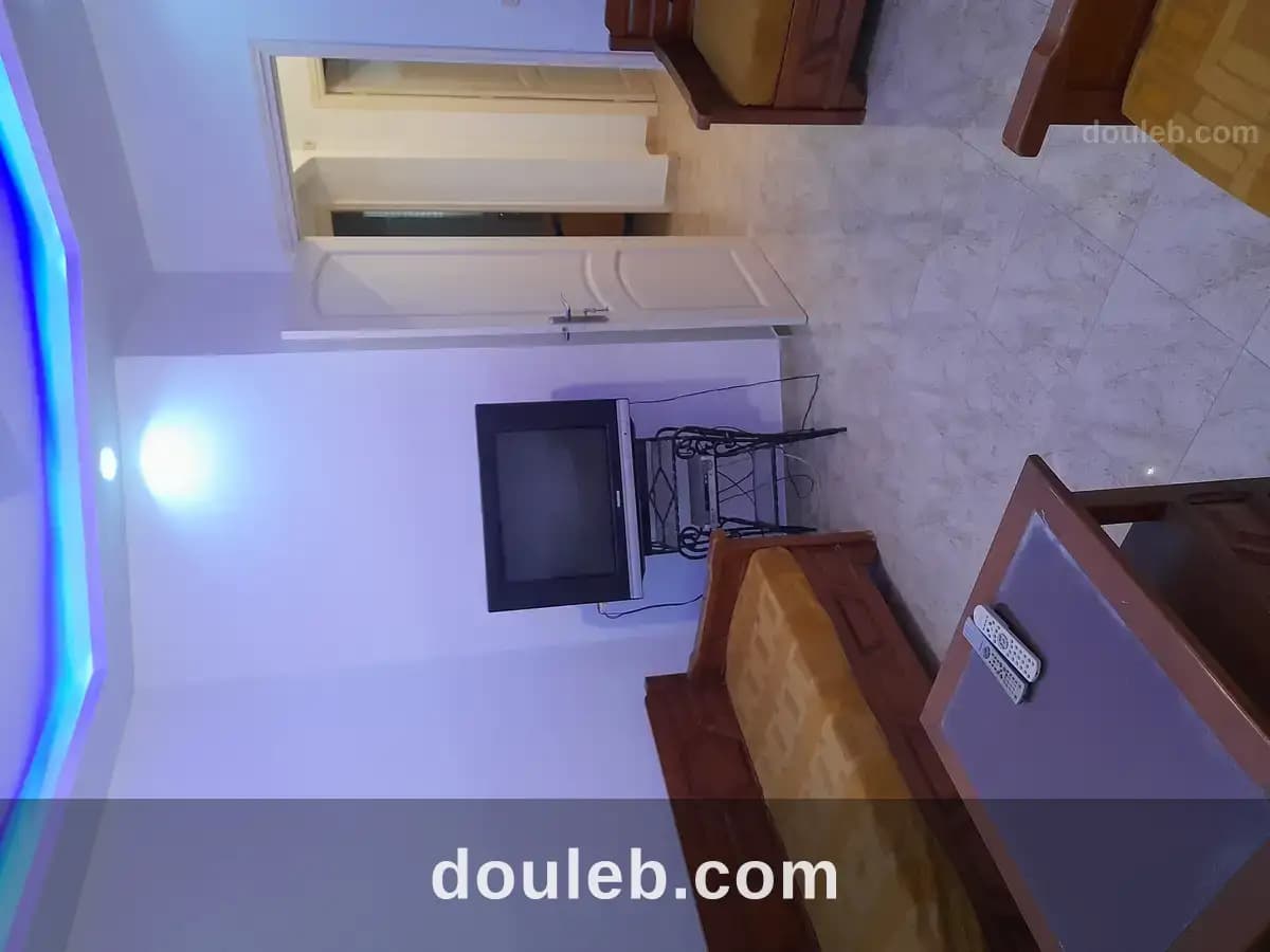 Une chambre individuelle dans un appartement - Miniature 3