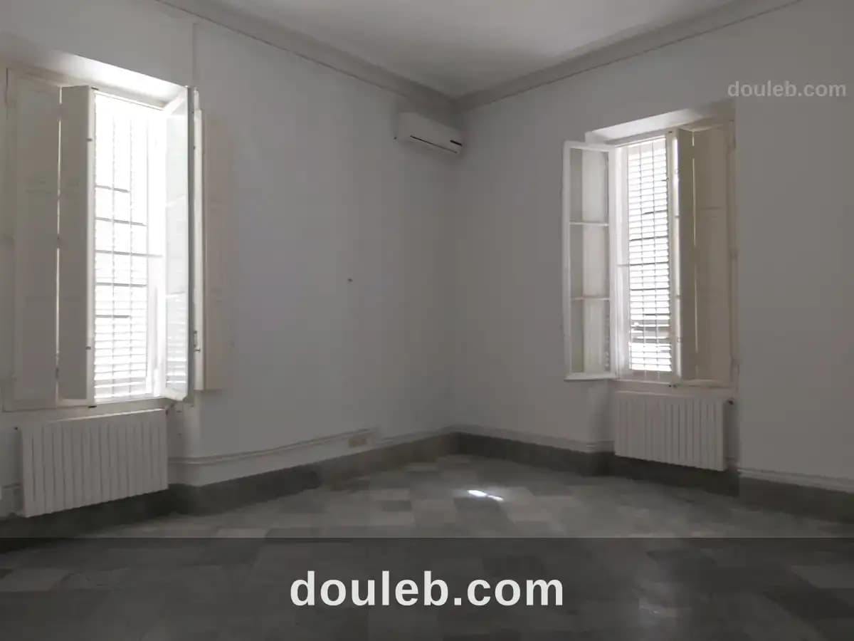 Bel appartement à rue aljazira centre ville tunis à Tunis