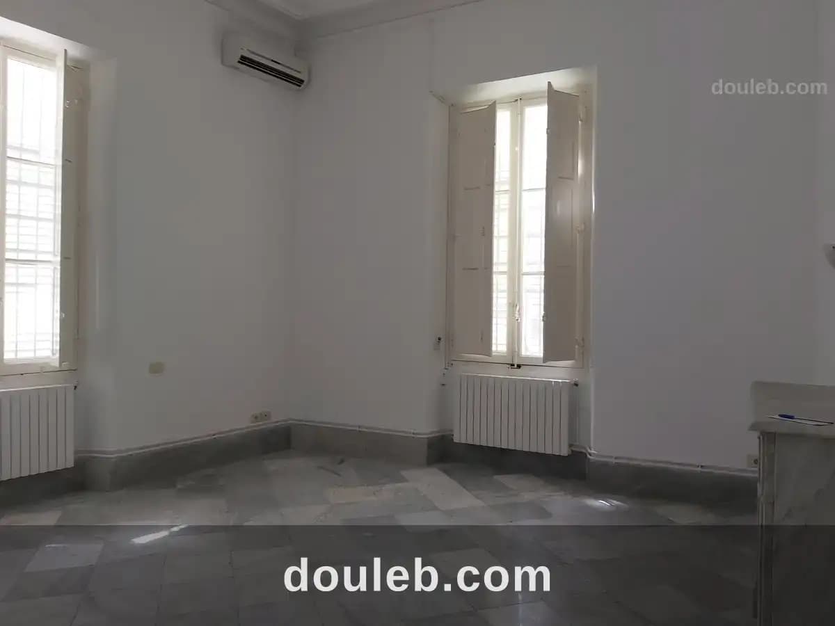 Bel appartement à rue aljazira centre ville tunis - Miniature 2
