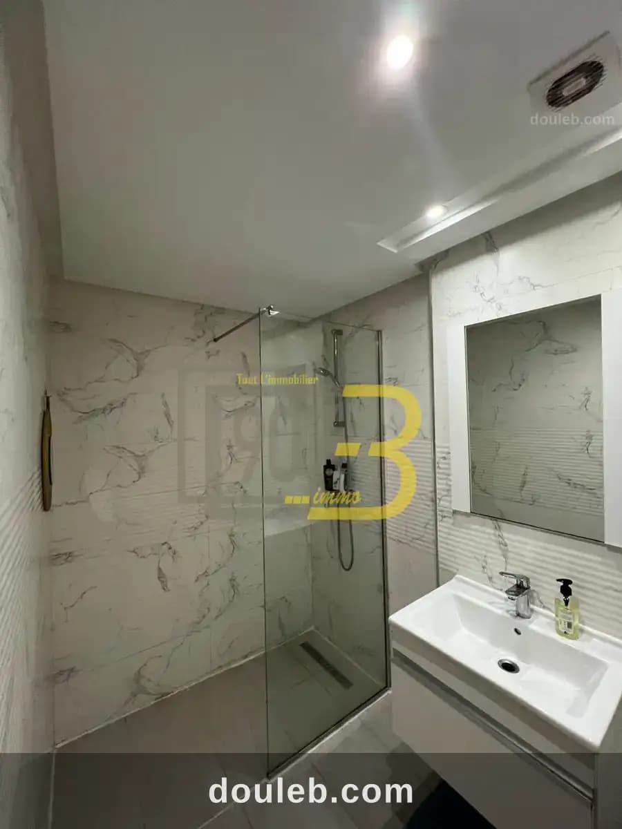 Un très bel appartement s1 meublé à cité ennasr à Ariana