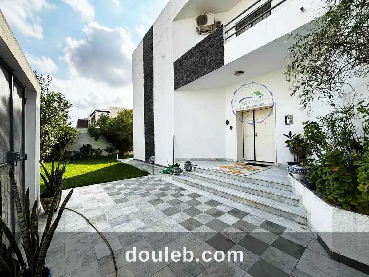 Villa moderne avec jardin à la soukra à Ariana