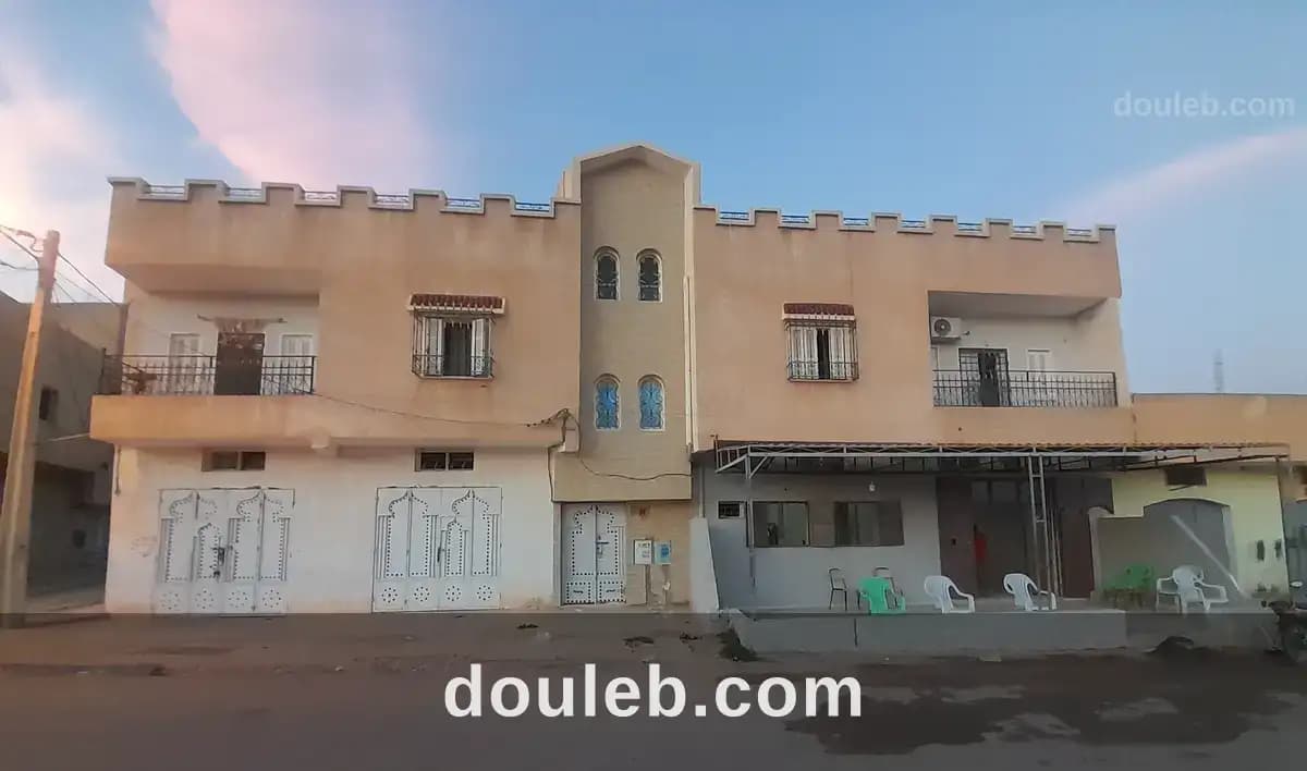 Immeuble mixte déal investissement à Kasserine