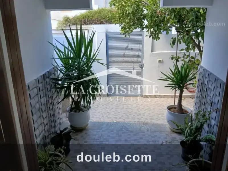 Villa s1 meublée à la marsa zal1876 à Tunis