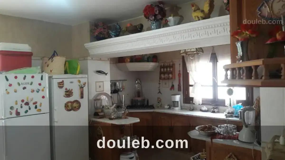 Belle maison avec studio indépendant à Ariana