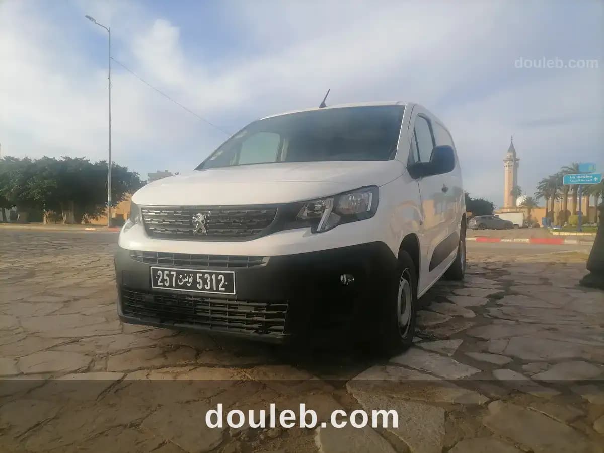 Peugeot k9 importée à Monastir