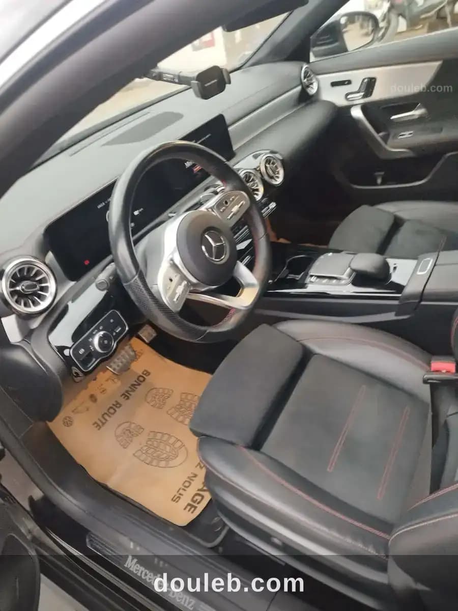 Mercedes benz cla e amg line 8g dct toute options - Miniature 2