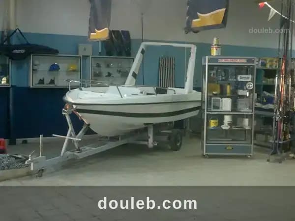 Bateau pour 5 personne à Ariana