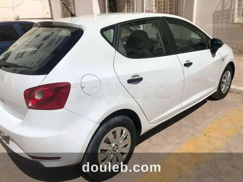 Seat ibiza 5cv - Miniature 3