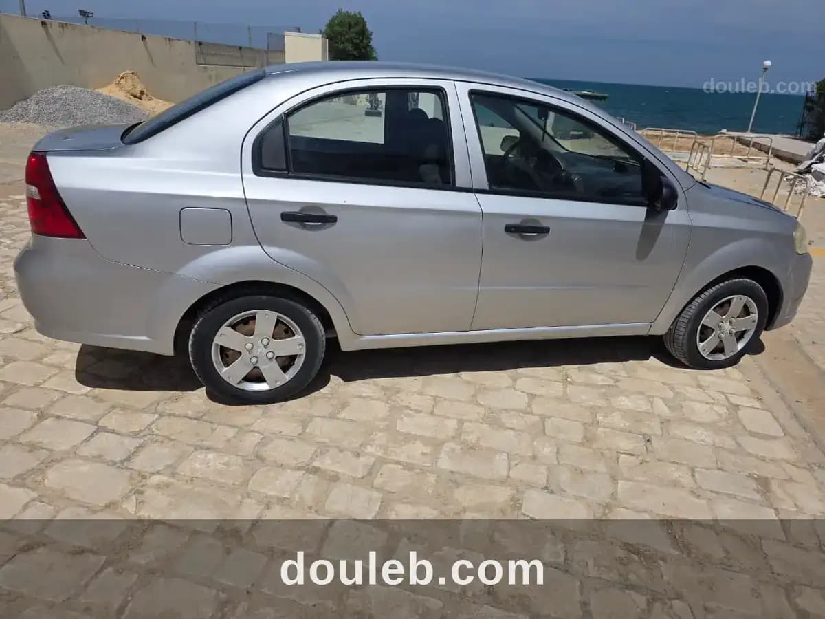 Chevrolet aveo lt sedan à Sousse