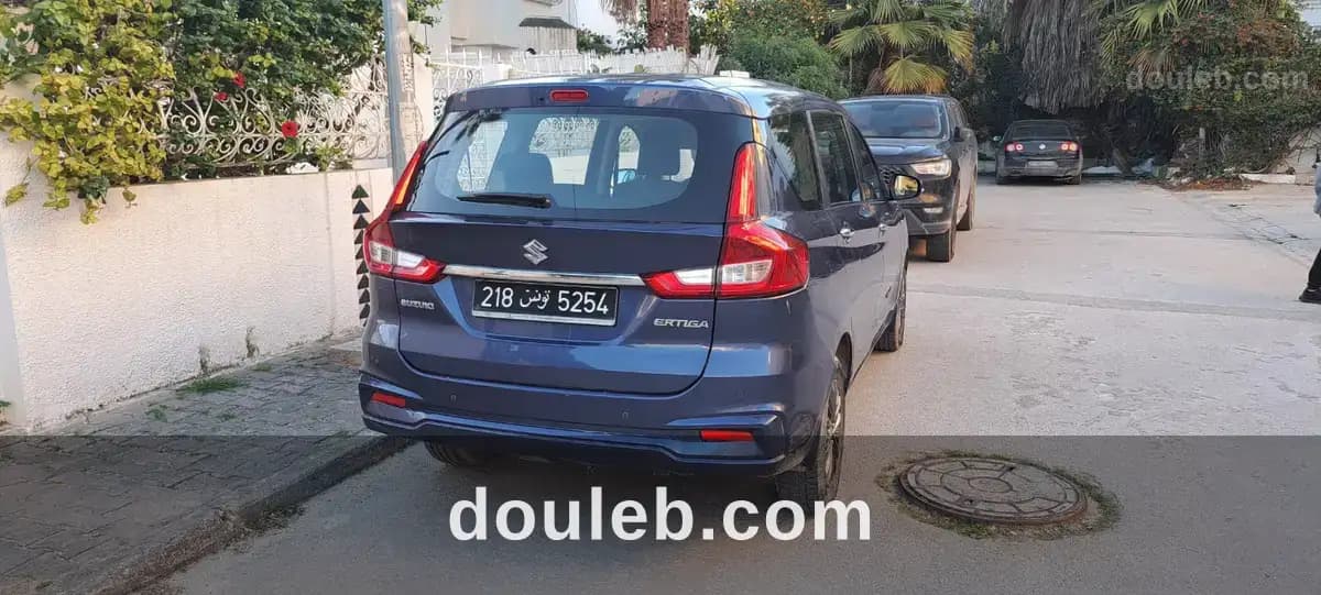 Suzuki ertiga 7 places - Miniature 2