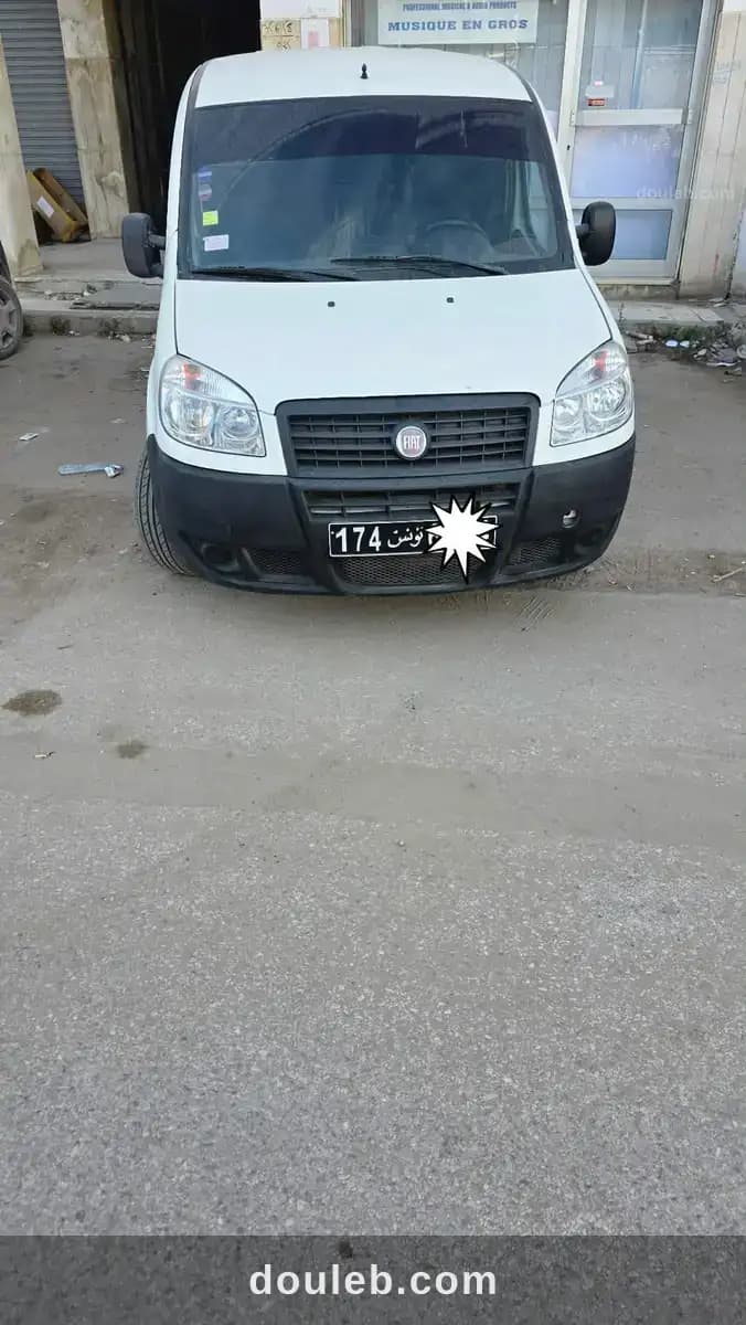 Fiat doblo 1er main à Sfax