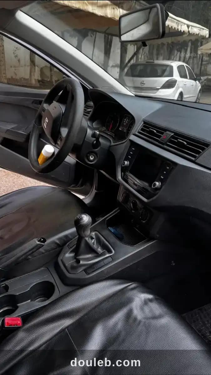 Seat ibiza première main en très bon état - Miniature 4
