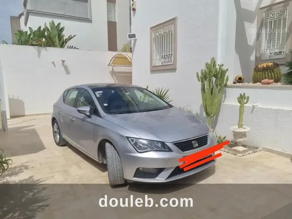Vends seat leon à Ariana