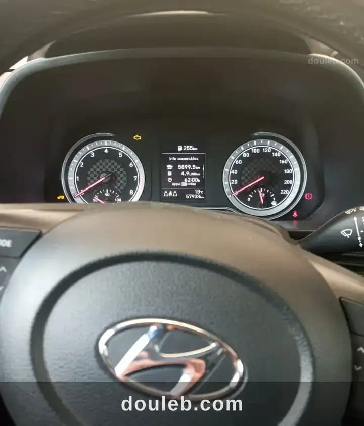 Hyundai i20 5cv essence à Ariana