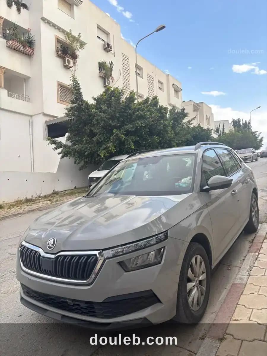 Une voiture skoda kamiq 2021 à Ariana