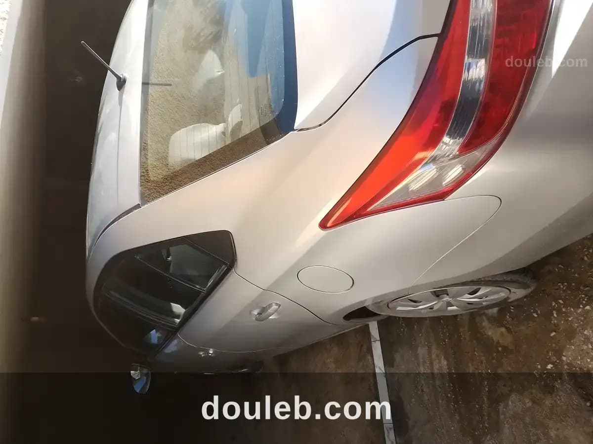 Toyota yaris première main à Jendouba